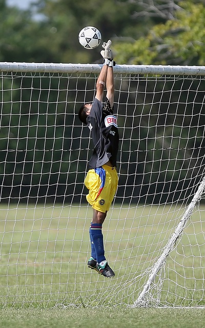 卡比对阵凯拉特数据：多次挥霍良机，上演史诗级空门不进