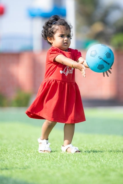 希勒等百球名宿祝贺哈兰德：仅用111场太离谱，他就是超巨