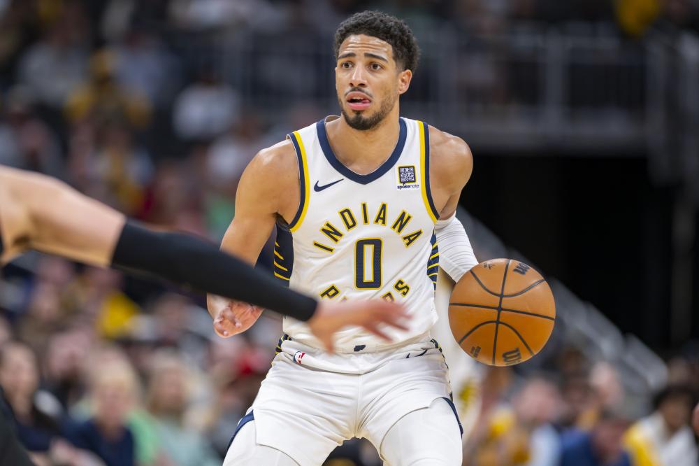 利兹联3-1切尔西，蓝军完败，暴露战术短板，惧怕强队。